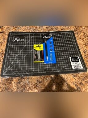 X-ACTO Craft Knife with Replacement Blades and Self Healing Cutting Mat NWT